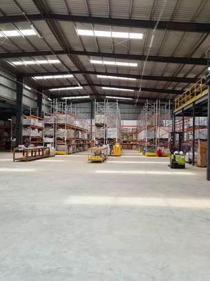 Usine et Hangar de 7000 m2 à vendre à Thiaroye image 3