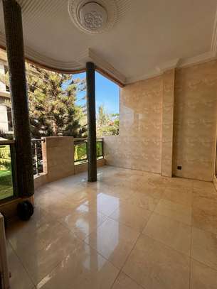 villa image 5