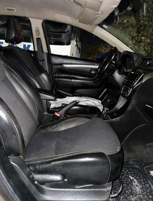 Suzuki Ciaz Essence Marron Confort Urbain image 5