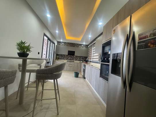 Appartement Meublé F4 à louer à fan résidence image 3