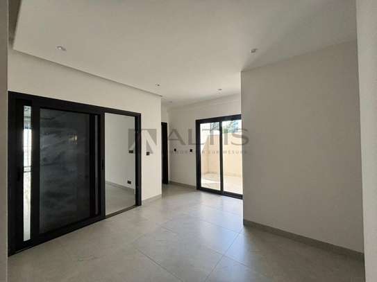 APPARTEMENT F4 HAUT STANDING AU POINT E image 6