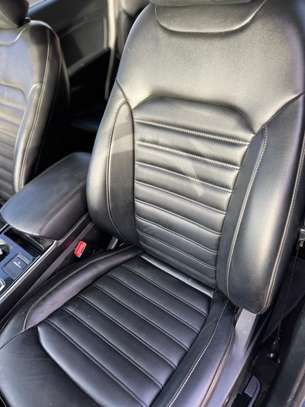 Ford Edge image 9