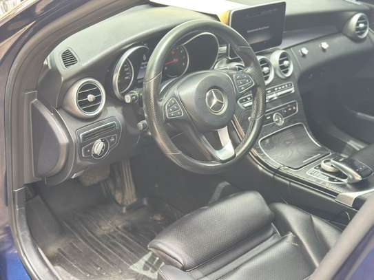 Mercedes  C300 4MATIC image 8
