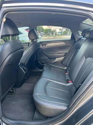 HYUNDAI image 4