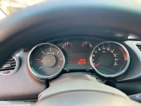 PEUGEOT 3008 2011 image 10