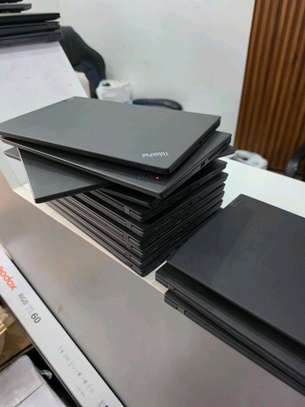 Lenovo Thinkpad t14 s image 2
