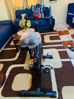 Vélo d'appartement à résistance magnétique image 6
