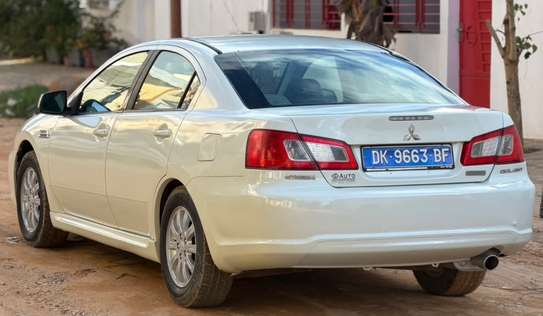 Mitsubishi galand image 2