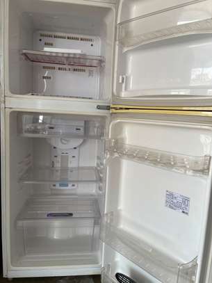 Réfrigérateur encastrable métallique silencieux performant image 5