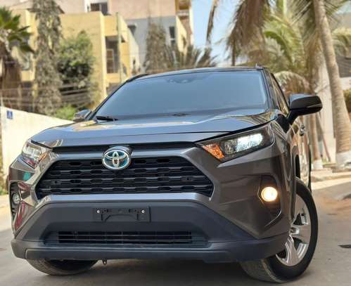 Toyota rv4  Anneee 2019 image 3
