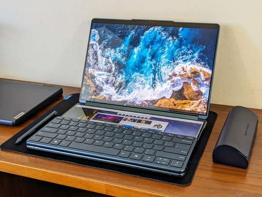 Lenovo Yoga Book 9 Ultra 7 Ram 16Go SSD 1To image 2