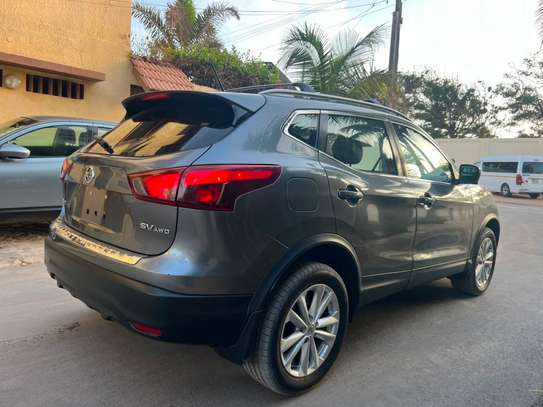 Nissan rogue sv image 5