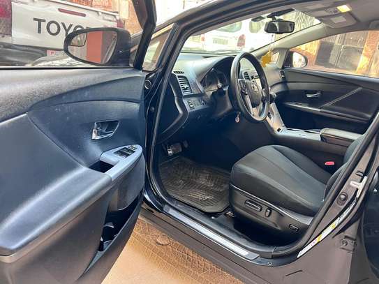 Toyota Venza image 10