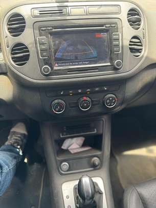 Volkswagen Tiquan image 6