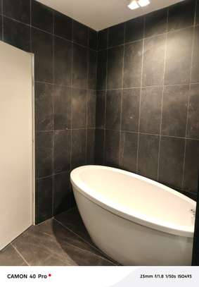 Corniche almadies appt duplex 2chb avec jardin image 7