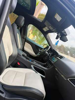 JAGUAR F-PACE 35T 2017 image 3