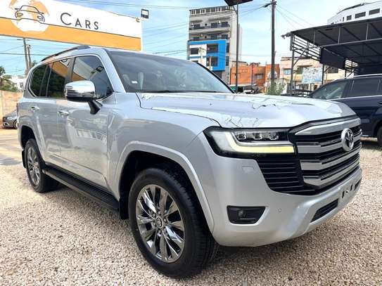 Toyota land cruiser VX image 9