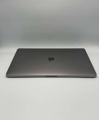 MacBook Pro 15 2018 i7 16/512 image 2