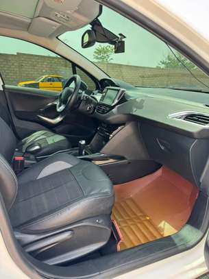PEUGEOT 2008 année 2016 image 6
