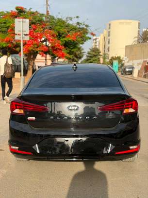 HYUNDAI ELANTRA 2019 image 3