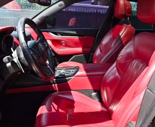 MASERATI LEVANTE 2017 image 7