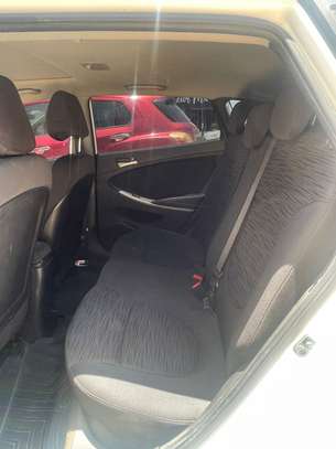 HYUNDAI ACCENT 2016 image 10