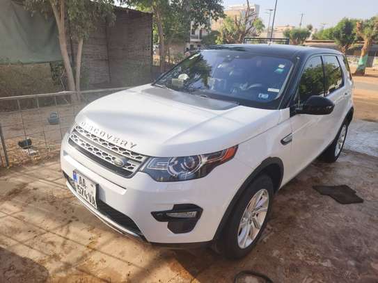 Land Rover Discovery image 2
