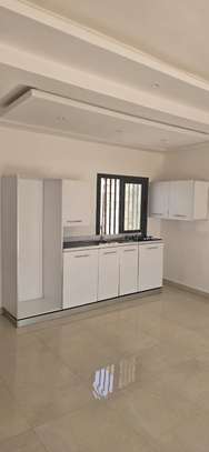 STUDIO A LOUER A NGOR-ALMADIES RECASEMENT image 5