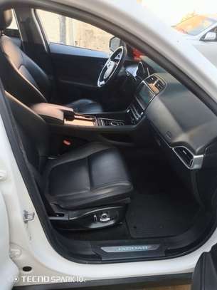 F-PACE 2020 image 2