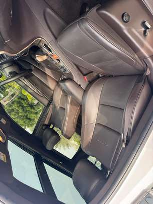 Jeep Grand Cherokee 4x4 SUV blanc spacieux image 7