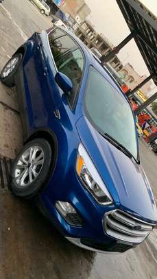 Ford escape 2017 bleu confortable et sécurisé image 2