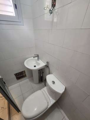 APPARTEMENT F3 A LOUER AUX MARISTES image 5