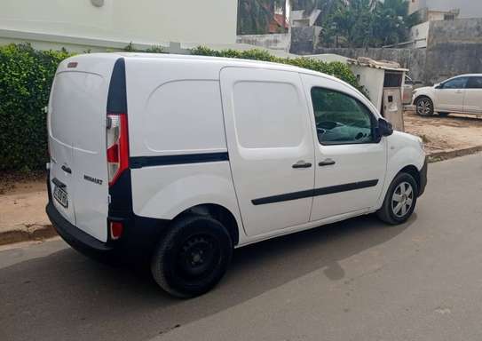 Renault Kangoo utilitaire compact blanc EL-830-HR image 3