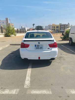 BMW 328i image 4