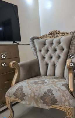 Canapé classique royal 8 places velours beige doré image 2