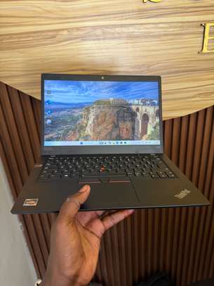 Lenovo thinkpad ryzen pro3 image 2