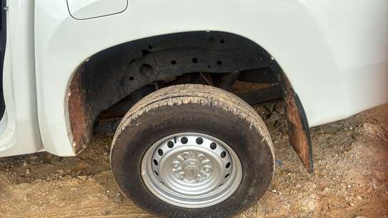 Mitsubishi L200 2022 image 13