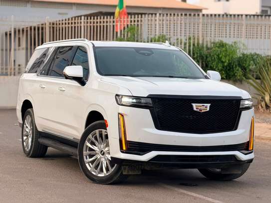 Cadillac Escalade image 2