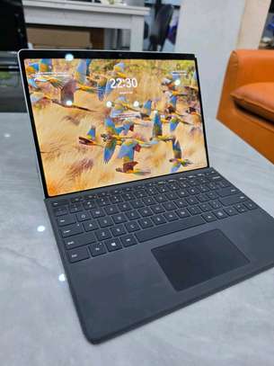 Surface pro 10 image 2
