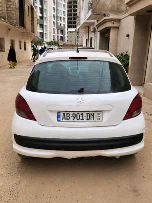 Peugeot 207 image 11