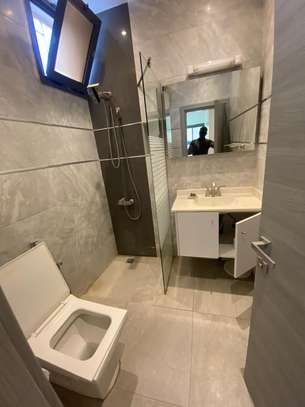 Appartement à louer à Mamelles Cité Mbackyou faye image 8