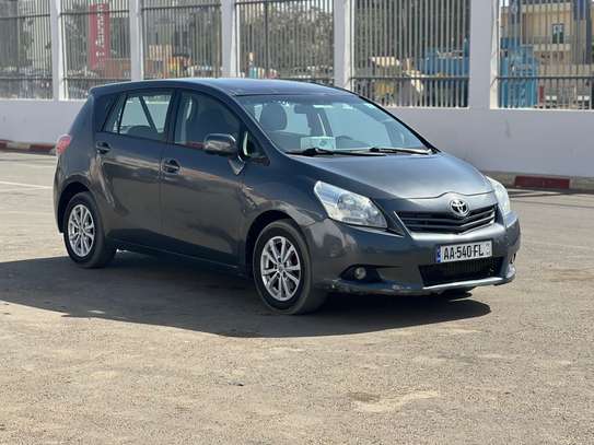 Toyota verso image 3