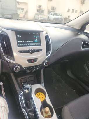 Chevrolet Cruze image 6
