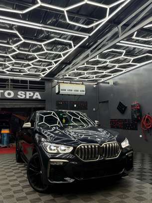 BMW X6 M50i 2022 image 6