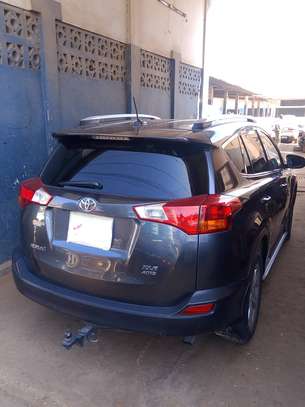 Toyota rav 4 XLE 2015 image 10