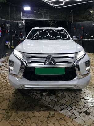 Mitsubishi Montero Sport GLS 2024 Diesel image 2