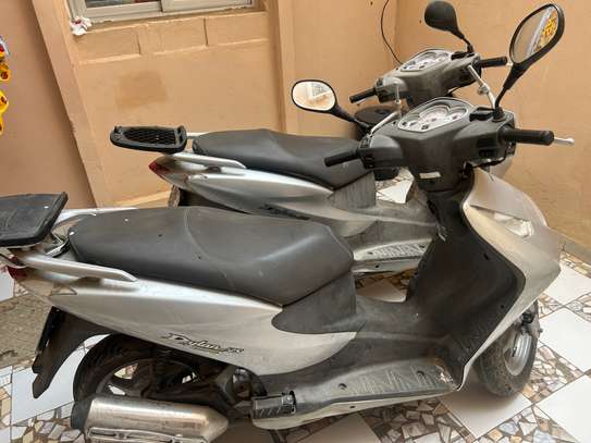 Vente moto honda dylan 125 image 2