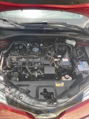 TOYOTA C-HR HYBRIDE 2018 image 12