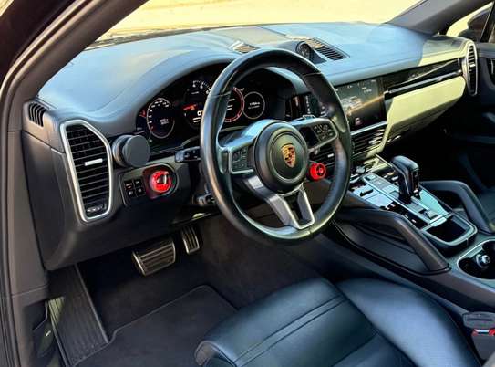 Porsche Cayenne S coupé image 3