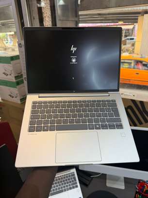 HP Elitebook 6 G1i Ultra ( Azerty d’origine) image 6